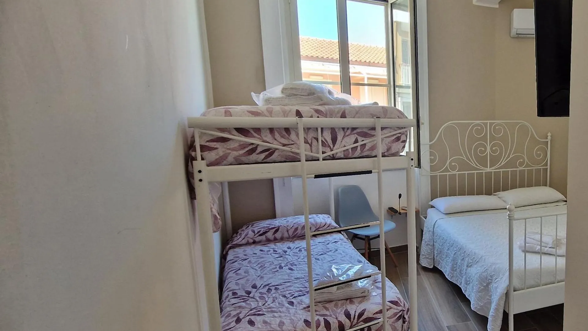 Un Angolo Di Casa Sant'Agata  Bed & Breakfast Sant'Agata (Sicily)